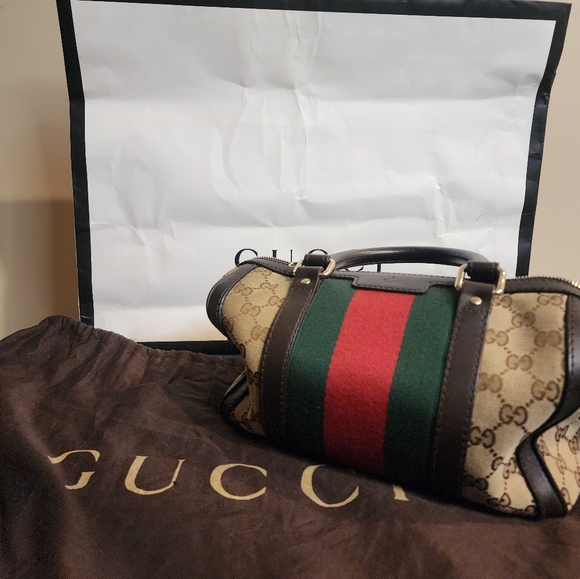 Gucci Boston GG Small Boston Leather Bag, gift paper, and a hard box. - Picture 9 of 16